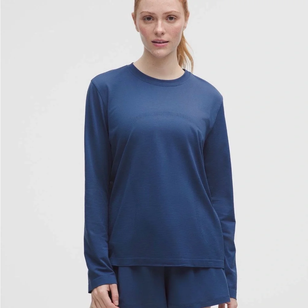 Lululemon swiftly tech relaxed, long sleeve size 6 NWT blue twill - Picture 4 of 6